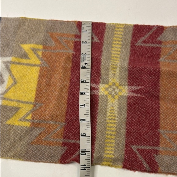 Faherty Multicolor Geometric Scarf - Picture 5 of 6